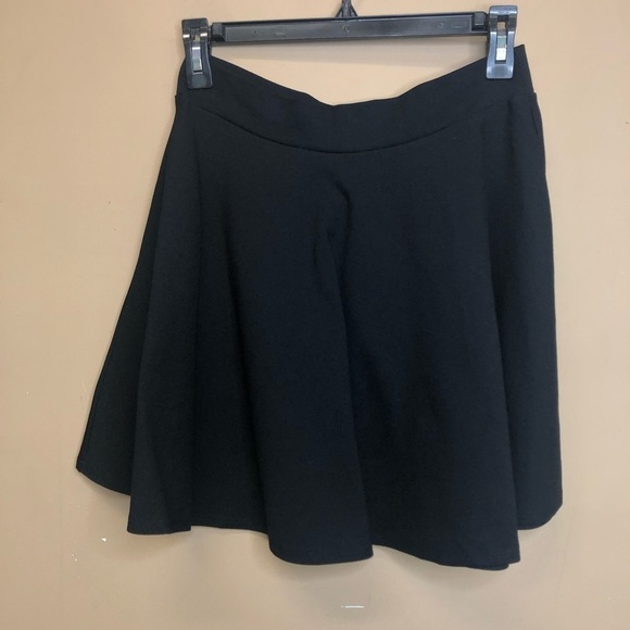 Windsor Store Chocolate Black Skirt Size Med NWT - Picture 1 of 6
